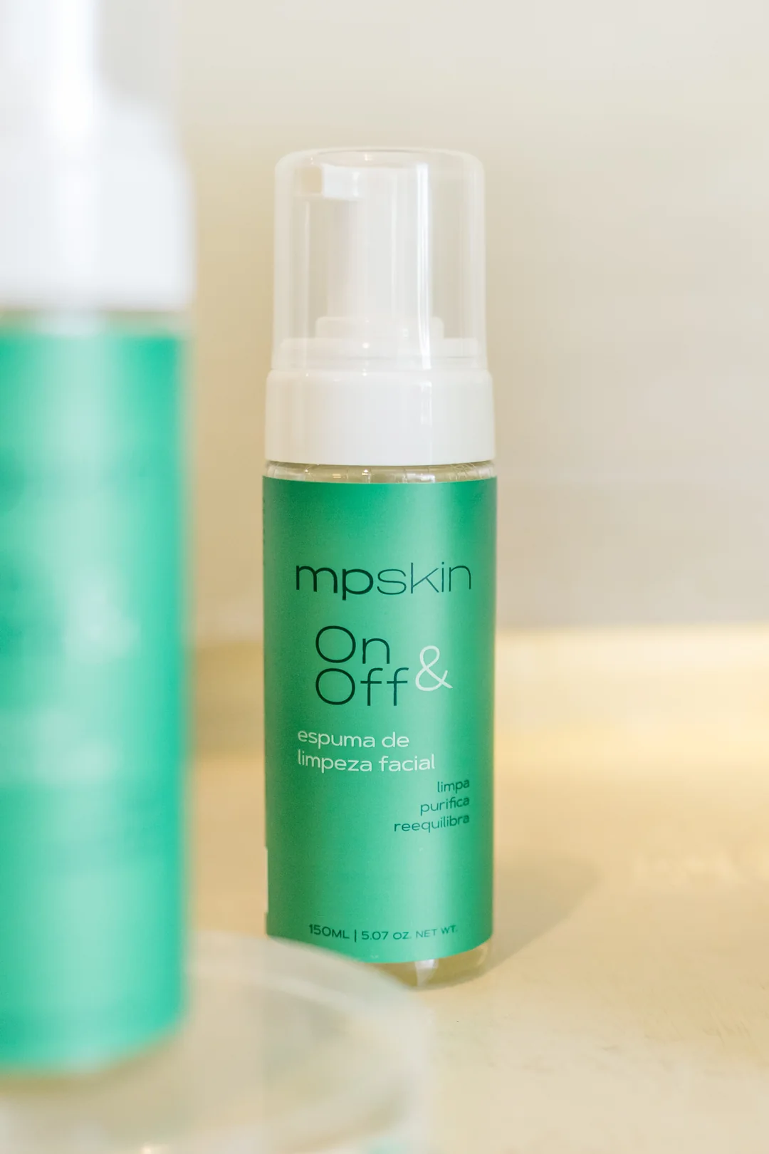 Detalhe do frasco da Espuma On & Off mp skin de 150 ml